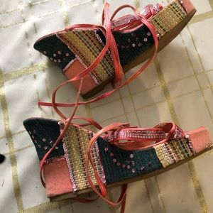 Coral Jean Patchace Up Wedge